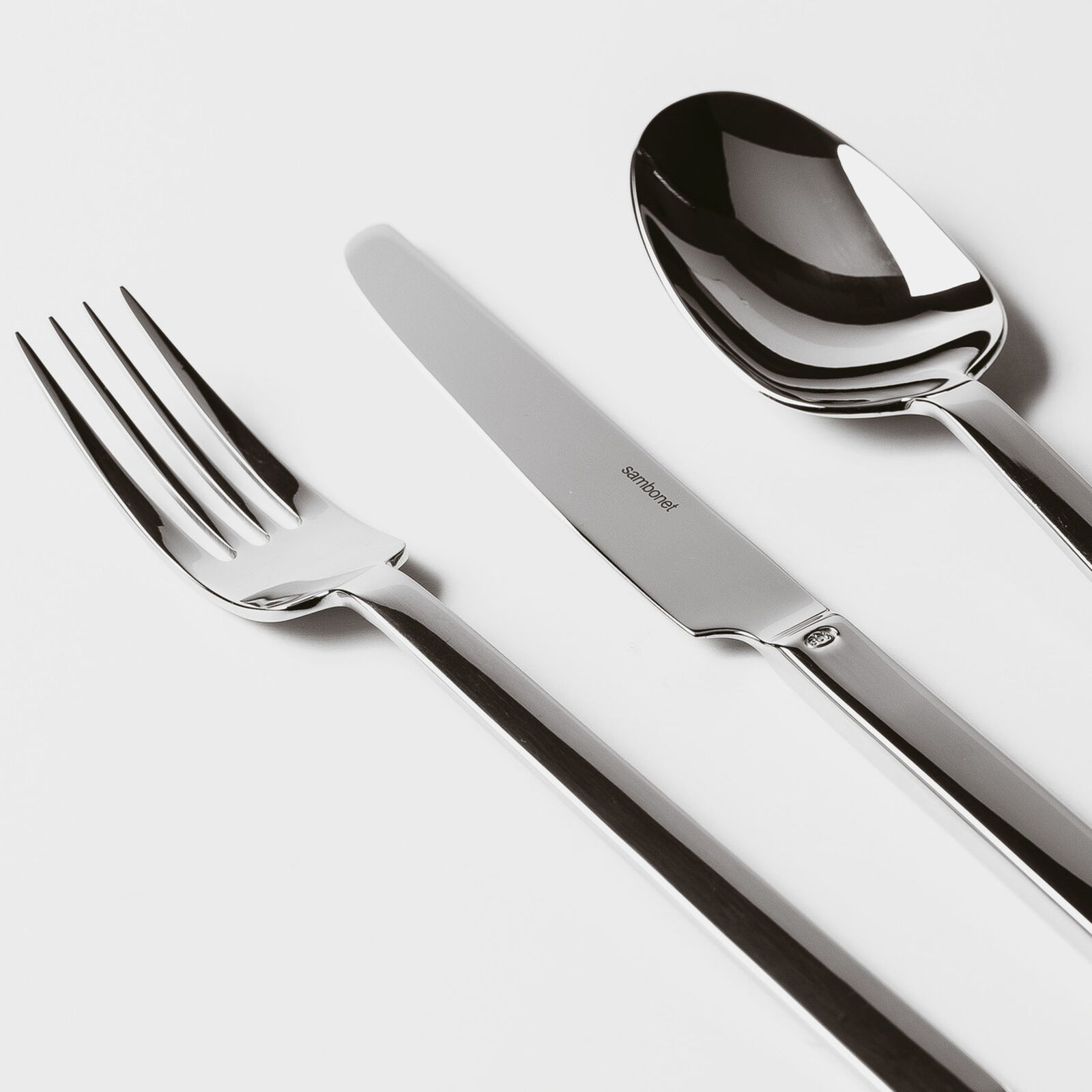 Set de 24pcs cubiertos de acero neutro